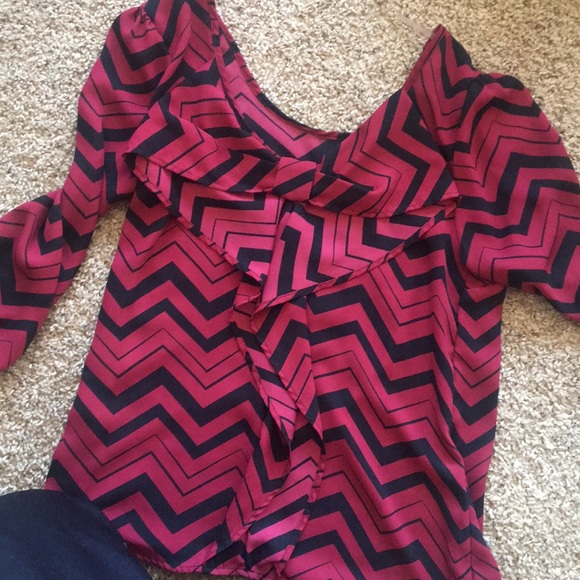 Blouse with bow in the back - Picture 2 of 3